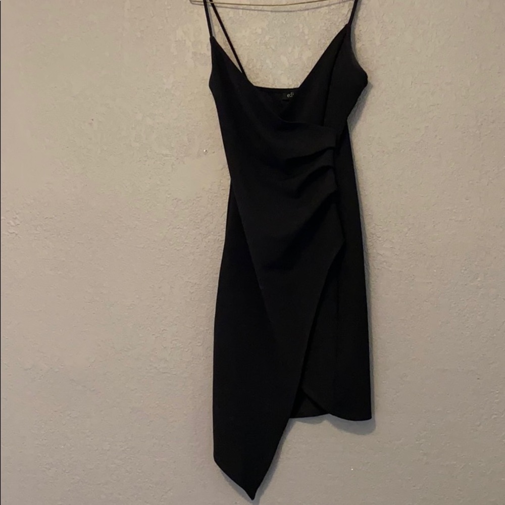 V neck, leg split black mini dress